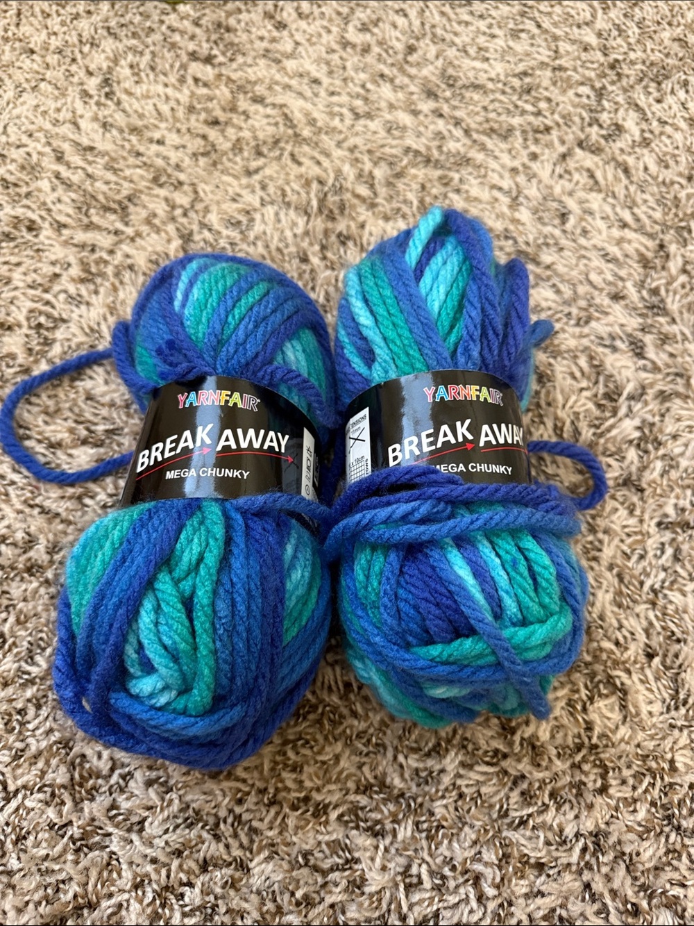 Yarnfair Break Away Mega Chunky Yarn Blues Lot of 2 Discontinued